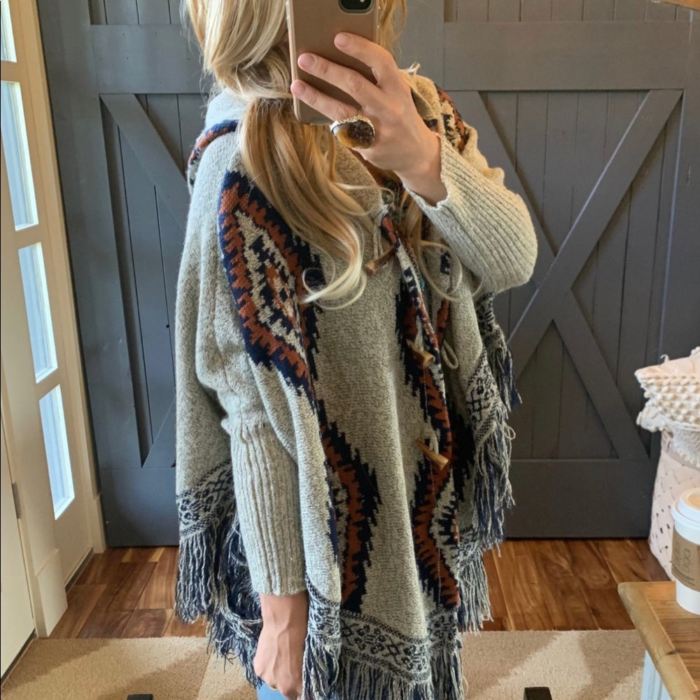 New Grey Toggle Hooded Cardigan Sweater Western Aztec Fringe - Picture 5 of 7